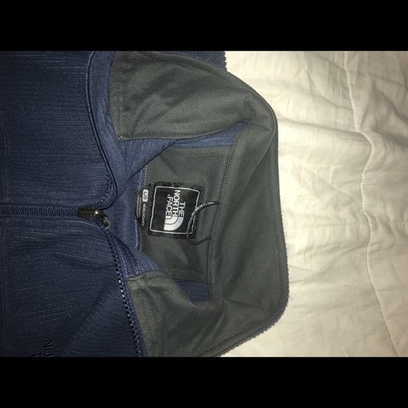Men’s Large North Face Fleece Jacket - Picture 3 of 3